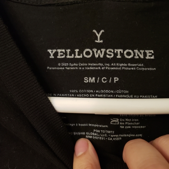 Yellowstone Dutton Ranch Show Tshirt - Picture 3 of 7